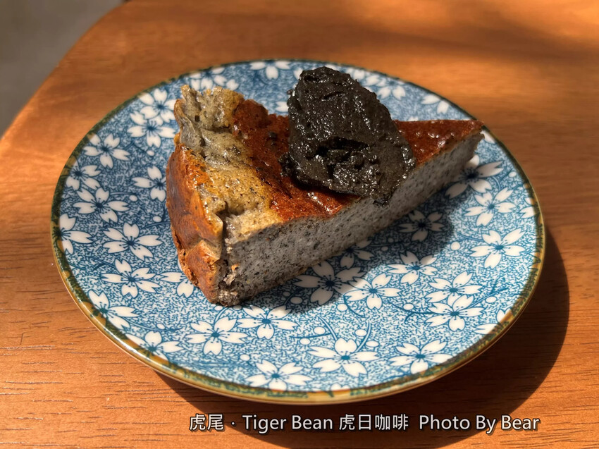 【虎尾】「虎日咖啡Tiger Bean.60年代復古懷舊風老宅咖啡(創意特調咖啡/肉桂捲/小老鼠乳酪/手作甜點)」