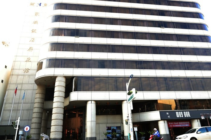 屏東手搖飲料 – 龜記茗品屏東民生店 極品紅茶 一喝讓你無法停下來