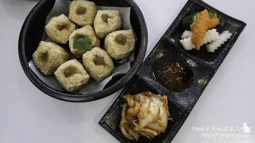 台中|素食 Shan shi 山實。蔬享.麵食.茶飲是複合式茶坊!炸臭豆腐很有儀式感的 餐點 是純素