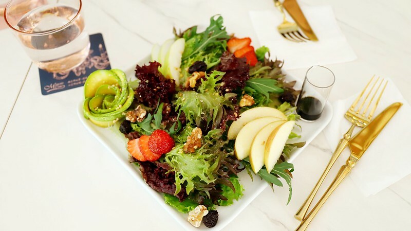 台中|素食 Shan shi 山實。蔬享.麵食.茶飲是複合式茶坊!炸臭豆腐很有儀式感的 餐點 是純素