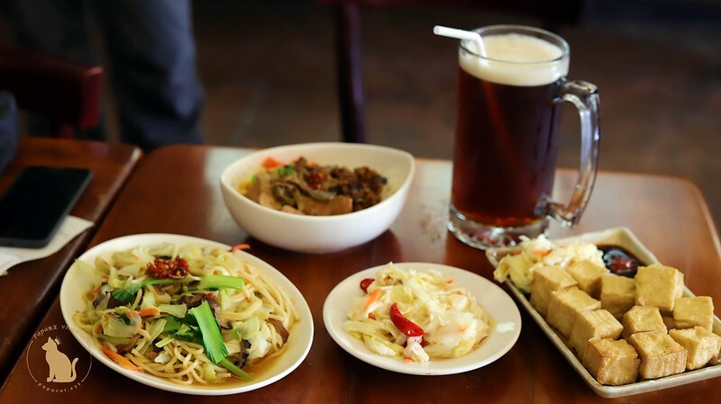 台中|素食 Shan shi 山實。蔬享.麵食.茶飲是複合式茶坊!炸臭豆腐很有儀式感的 餐點 是純素