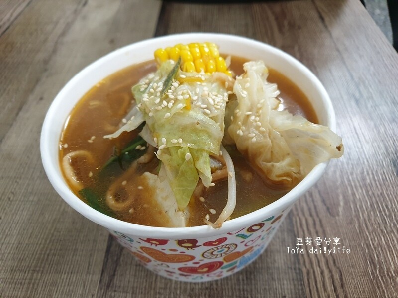 一派胡塩酵素臭豆腐 - 台中中清店｜外皮又酥又香又脆的椒鹽臭豆腐 🌱豆芽愛吃在台中