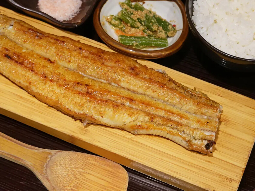 鰻魚飯控必吃！日本米其林鰻魚飯台北就有，四代目菊川必吃鰻魚三吃。