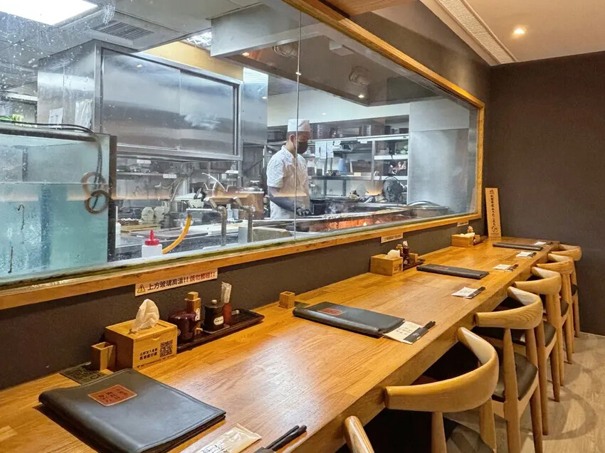 鰻魚飯控必吃！日本米其林鰻魚飯台北就有，四代目菊川必吃鰻魚三吃。