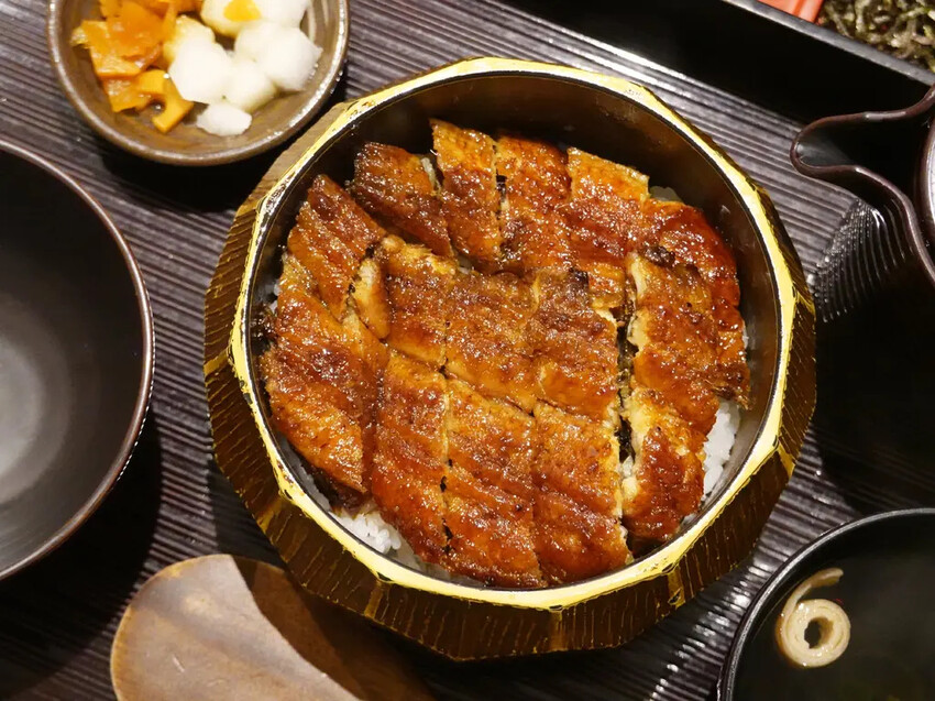 鰻魚飯控必吃！日本米其林鰻魚飯台北就有，四代目菊川必吃鰻魚三吃。