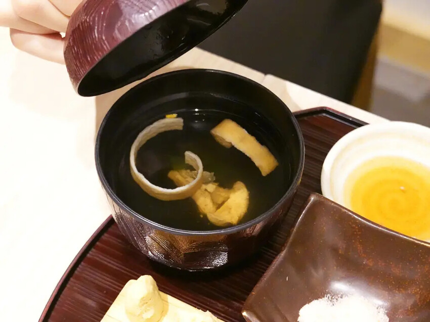 鰻魚飯控必吃！日本米其林鰻魚飯台北就有，四代目菊川必吃鰻魚三吃。