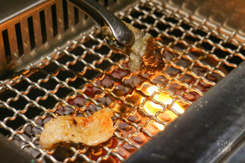 台中西屯｜一個人也能獨享美味優質燒肉，蔬菜沙拉自助吧吃到飽｜焼肉スマイル（燒肉Smile）市政店