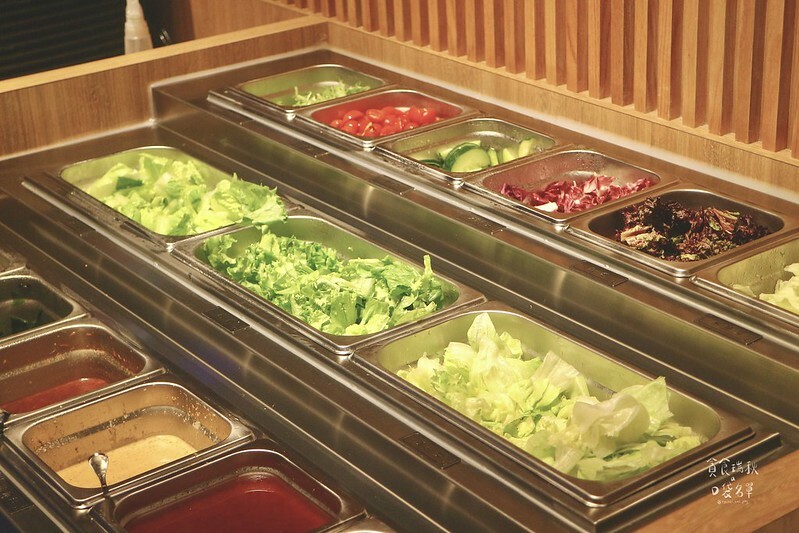 台中西屯｜一個人也能獨享美味優質燒肉，蔬菜沙拉自助吧吃到飽｜焼肉スマイル（燒肉Smile）市政店