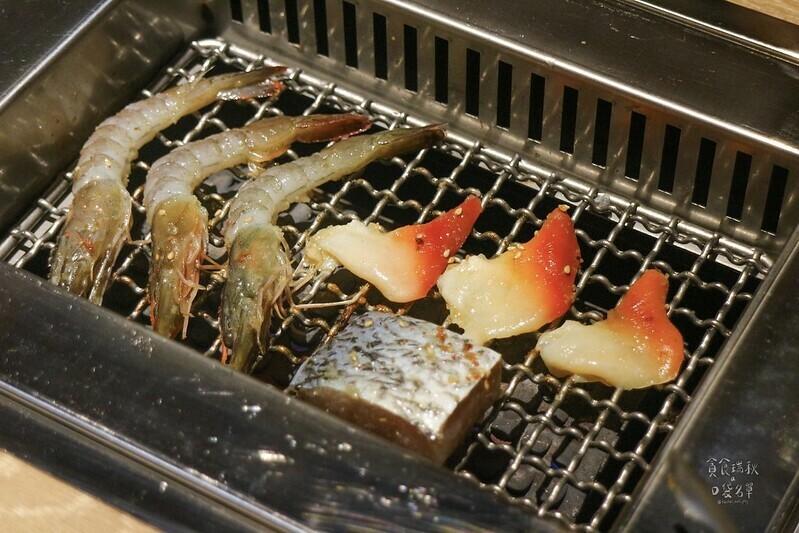 台中西屯｜一個人也能獨享美味優質燒肉，蔬菜沙拉自助吧吃到飽｜焼肉スマイル（燒肉Smile）市政店