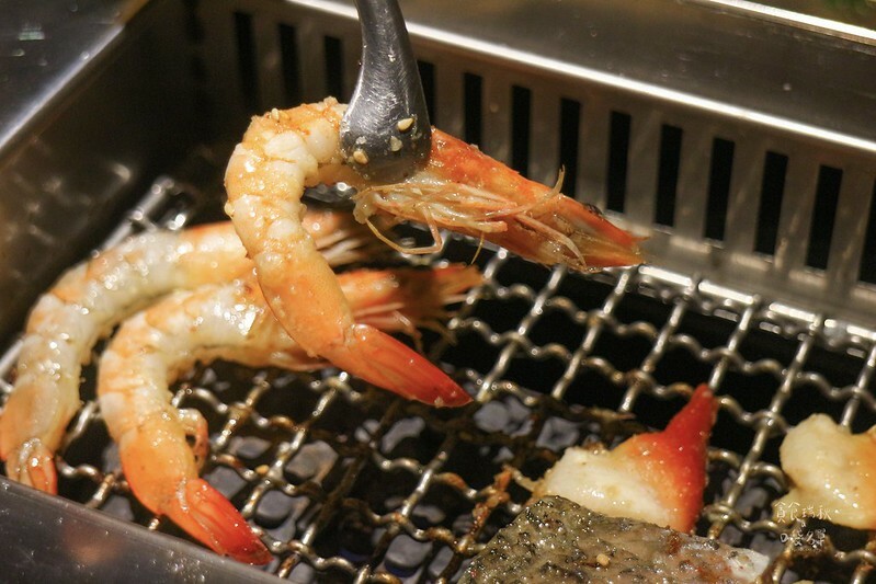 台中西屯｜一個人也能獨享美味優質燒肉，蔬菜沙拉自助吧吃到飽｜焼肉スマイル（燒肉Smile）市政店