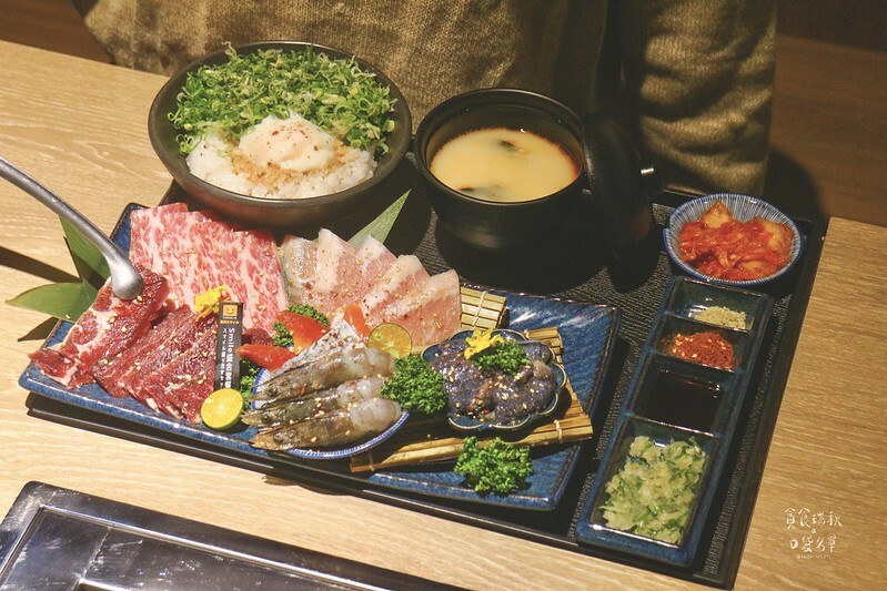 台中西屯｜一個人也能獨享美味優質燒肉，蔬菜沙拉自助吧吃到飽｜焼肉スマイル（燒肉Smile）市政店