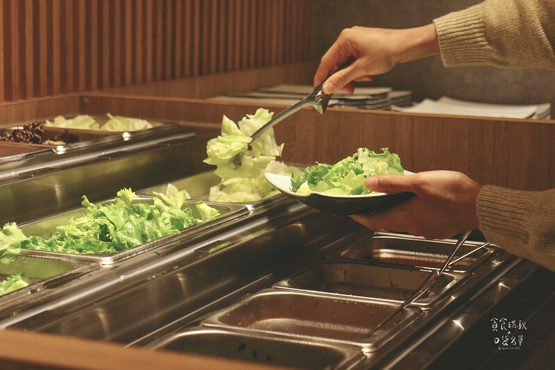 台中西屯｜一個人也能獨享美味優質燒肉，蔬菜沙拉自助吧吃到飽｜焼肉スマイル（燒肉Smile）市政店