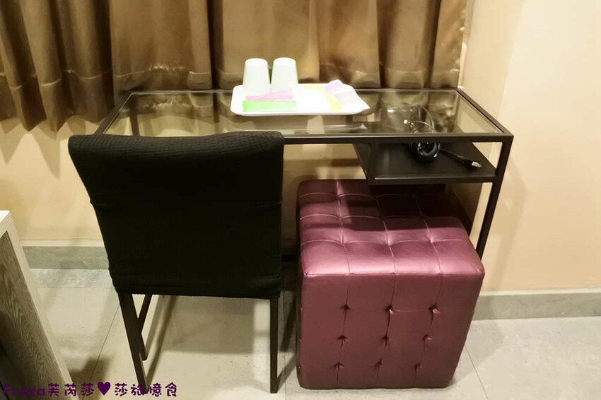 高雄飯店【夏優旅居】平價乾淨地點優！離奶茶一條街超近.享受放鬆旅行住這間│專屬停車場│大溝頂美食│鹽埕捷