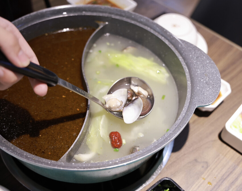 【台北火鍋推薦】籤王串麻鍋～邊吃邊涮好滿足，一個串串只要20元起！還有肉肉、海鮮、炸物、熱炒～台北平價火鍋、六張犁火鍋推薦