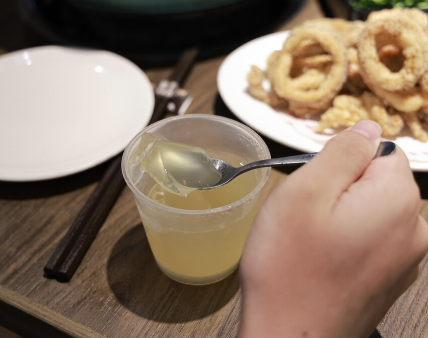 【台北火鍋推薦】籤王串麻鍋～邊吃邊涮好滿足，一個串串只要20元起！還有肉肉、海鮮、炸物、熱炒～台北平價火鍋、六張犁火鍋推薦