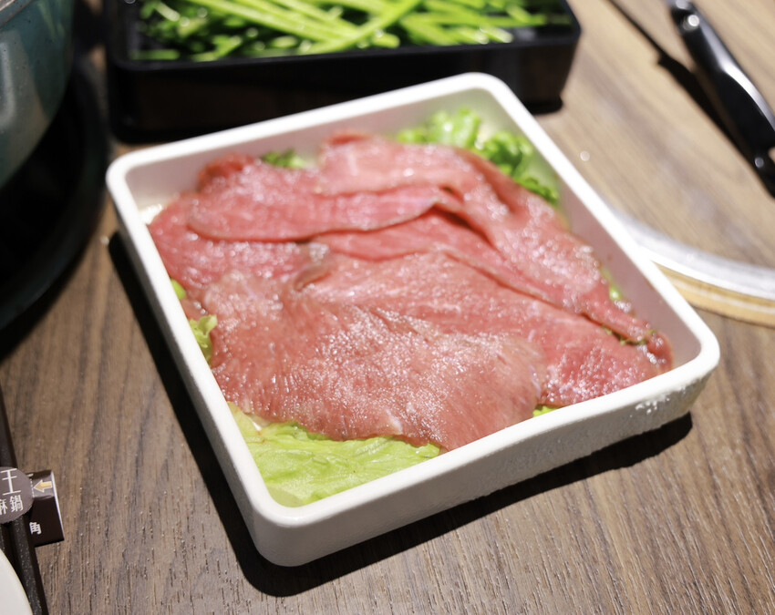 【台北火鍋推薦】籤王串麻鍋～邊吃邊涮好滿足，一個串串只要20元起！還有肉肉、海鮮、炸物、熱炒～台北平價火鍋、六張犁火鍋推薦