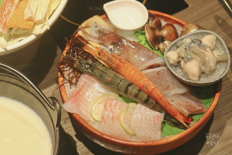 台中西區｜心目中第一名牛奶鍋台中公益路一級戰區新開幕！義式白醬湯底濃郁香醇｜加分100%浜中特選昆布鍋物-台中公益店