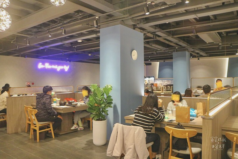 台中西區｜心目中第一名牛奶鍋台中公益路一級戰區新開幕！義式白醬湯底濃郁香醇｜加分100%浜中特選昆布鍋物-台中公益店