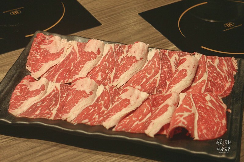 台中西區｜心目中第一名牛奶鍋台中公益路一級戰區新開幕！義式白醬湯底濃郁香醇｜加分100%浜中特選昆布鍋物-台中公益店