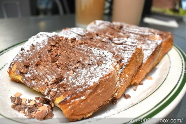 宜蘭礁溪漢堡 | 海皮漢堡 Happy Burger 推薦菜單：花生培根起司豬肉堡/法式吐司（巧克力口味）/墨西哥脆餅（塔可肉醬）