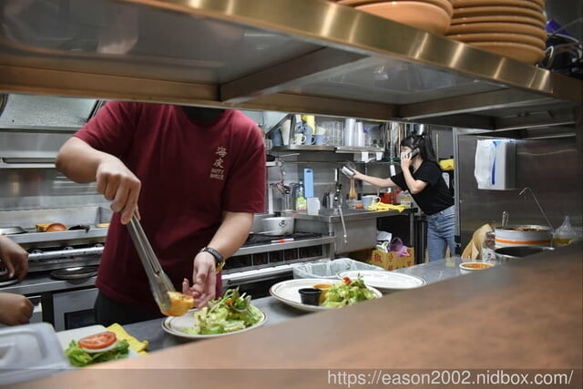 宜蘭礁溪漢堡 | 海皮漢堡 Happy Burger 推薦菜單：花生培根起司豬肉堡/法式吐司（巧克力口味）/墨西哥脆餅（塔可肉醬）