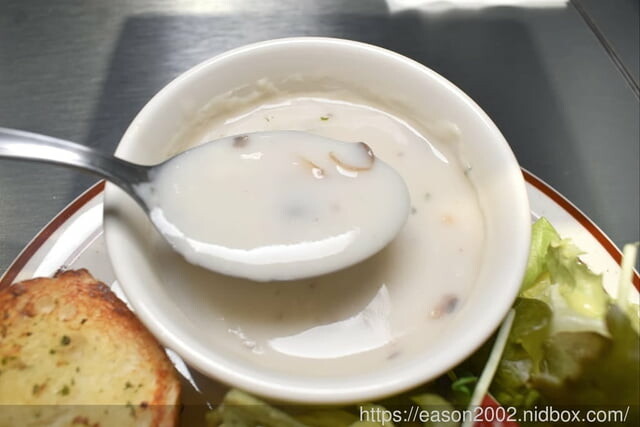 宜蘭礁溪漢堡 | 海皮漢堡 Happy Burger 推薦菜單：花生培根起司豬肉堡/法式吐司（巧克力口味）/墨西哥脆餅（塔可肉醬）