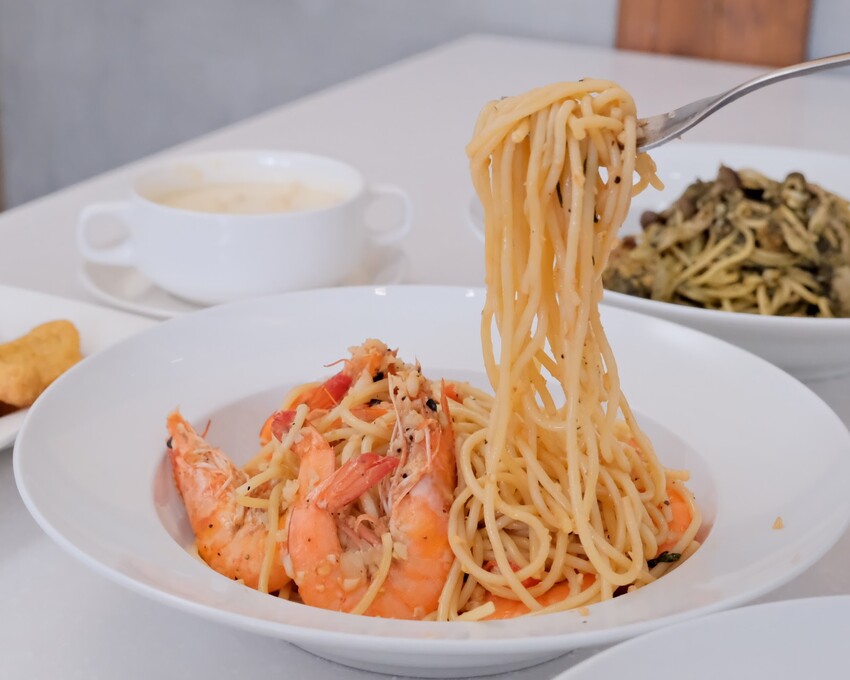 【新北蘆洲美食】義窩瘋~蘆洲平價義大利麵~義大利麵料多實在、口味豐富~九芎街平價美食推薦~