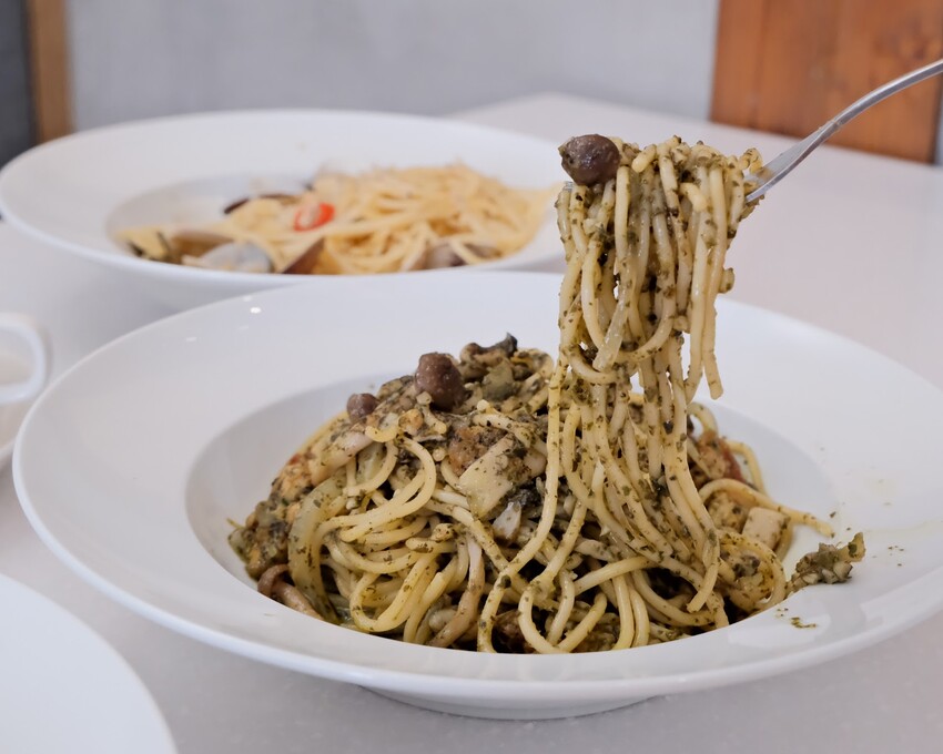 【新北蘆洲美食】義窩瘋~蘆洲平價義大利麵~義大利麵料多實在、口味豐富~九芎街平價美食推薦~