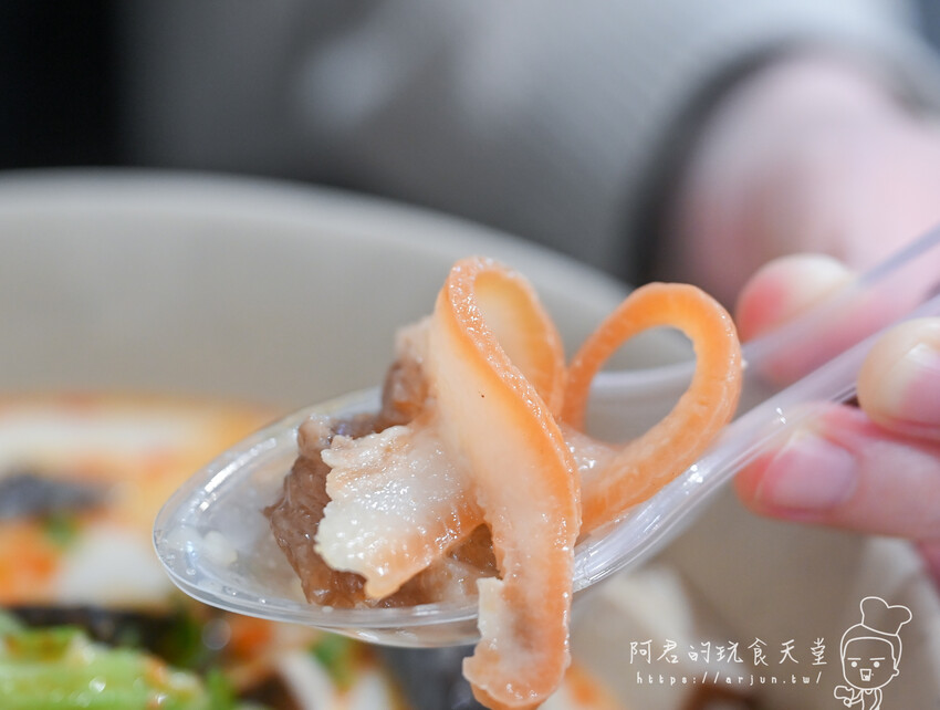 【苗栗】沐上麻辣燙｜平價美食也能很澎湃，清爽不油膩～吃完連湯都完全不剩的麻辣燙 » 阿君的玩食天堂