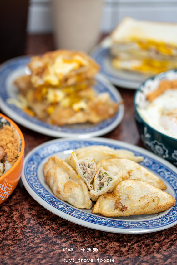 楠梓宵夜推薦-晨麂禾食宵夜-楠梓銅板美食推薦-花蓮炸蛋蔥油餅 (32 - 36).jpg