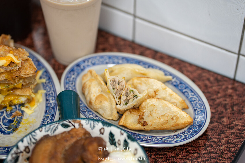 楠梓宵夜推薦-晨麂禾食宵夜-楠梓銅板美食推薦-花蓮炸蛋蔥油餅 (28 - 36).jpg