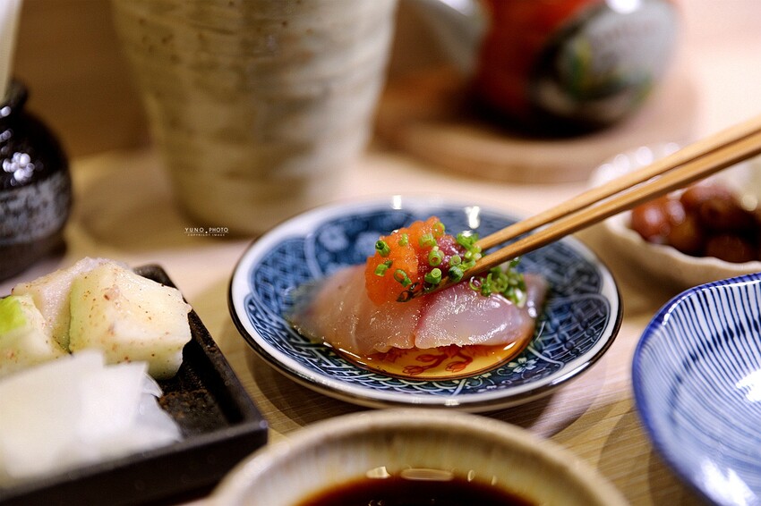 在地人才知道的巷內日料美食！限定10席 沒預約吃不到 每人1500元