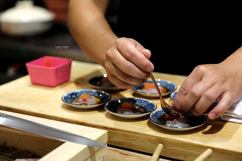 在地人才知道的巷內日料美食！限定10席 沒預約吃不到 每人1500元