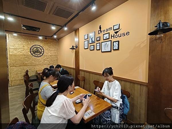 中山國中站美食/小木屋鬆餅錦州店/口味眾多又平價的美食鬆餅