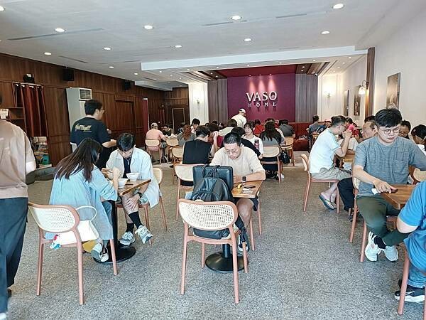 高雄市三民區還沒機會摘星沒關係，肉燥飯也能讓你吃到米其林必比登推薦【VASO 弘-肉燥飯舖】麻辣肉燥飯真的是吃了讓人會