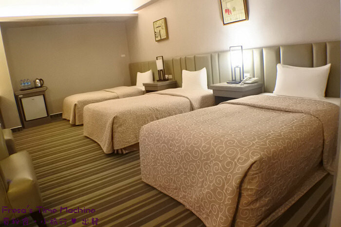 高雄市三民區高雄美食【VASO弘肉燥飯舖】文山特區超高人氣〝米其林必比登〞推薦美食.豬腿庫飯開店不到一小時就完售│澄清