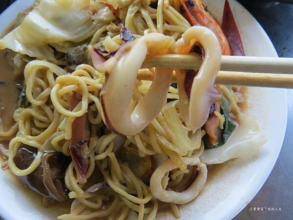 嘉義縣東石鄉嘉義美食 烤蚵吃到飽推薦【塭ㄚ烤蚵呷通海】肥美的東石鮮蚵 現做熱炒美食 還有兒童遊戲區 全家歡樂烤蚵趣