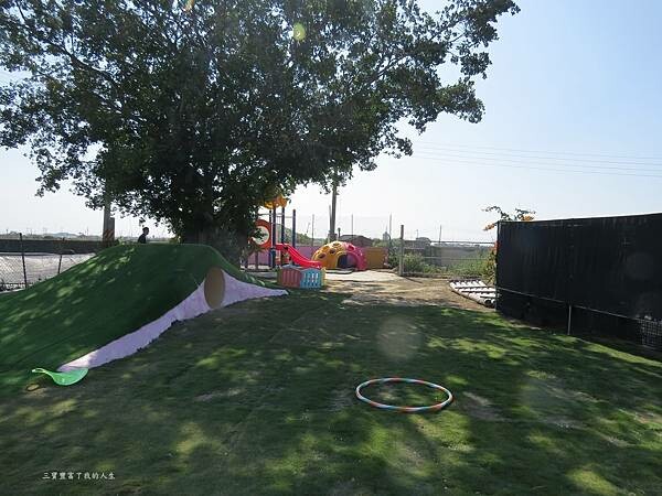 嘉義縣東石鄉嘉義美食 烤蚵吃到飽推薦【塭ㄚ烤蚵呷通海】肥美的東石鮮蚵 現做熱炒美食 還有兒童遊戲區 全家歡樂烤蚵趣