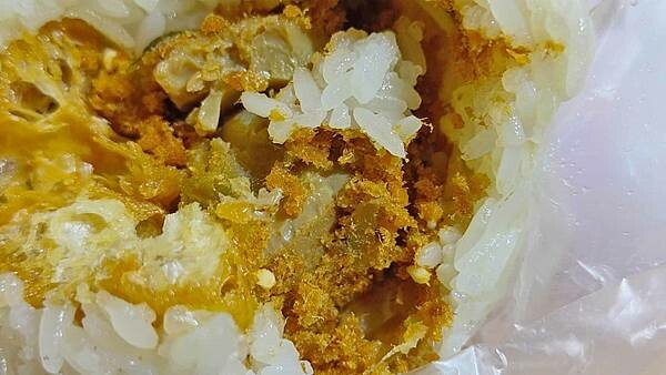 什麼？網路評價高達４.５顆星！？真的有這麼厲害？網路超高評價的飯糰店，真的有這麼強的實力嗎？讓大家吃