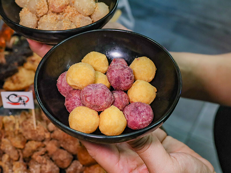 全國鹹酥雞大賽創新風味獎「車庫鹽酥雞」新竹店！吃得到串烤、炸物、公仔麵，最Chill台式居酒屋！