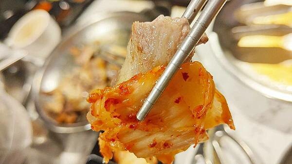 打爆豬韓式燒肉吃到飽|土城日月光CP值爆表韓式烤肉吃到飽,最低只要359元+10%