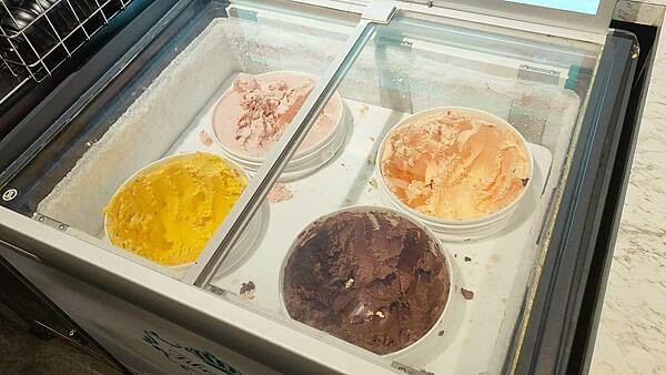 打爆豬韓式燒肉吃到飽|土城日月光CP值爆表韓式烤肉吃到飽,最低只要359元+10%