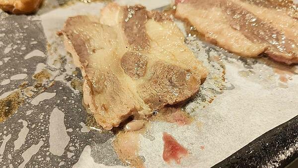 打爆豬韓式燒肉吃到飽|土城日月光CP值爆表韓式烤肉吃到飽,最低只要359元+10%