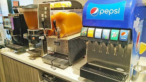 打爆豬韓式燒肉吃到飽|土城日月光CP值爆表韓式烤肉吃到飽,最低只要359元+10%