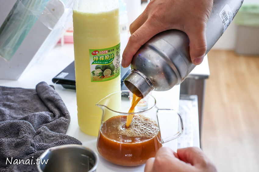 百元有找咖啡店！咖啡便宜又好喝，還有熟客必點~被咖啡耽誤的洋蔥鮪魚焗烤厚片，限量芋頭千層蛋糕，內用低消只要55元