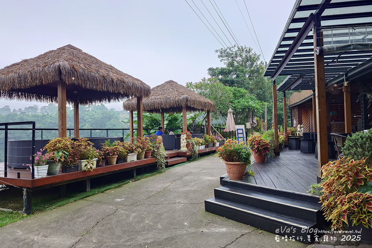 苗栗縣三義鄉【苗栗景觀餐廳】映象水岸｜峇里島風格湖畔餐廳，享受山景湖光與天鵝船的放鬆時光。苗栗景點