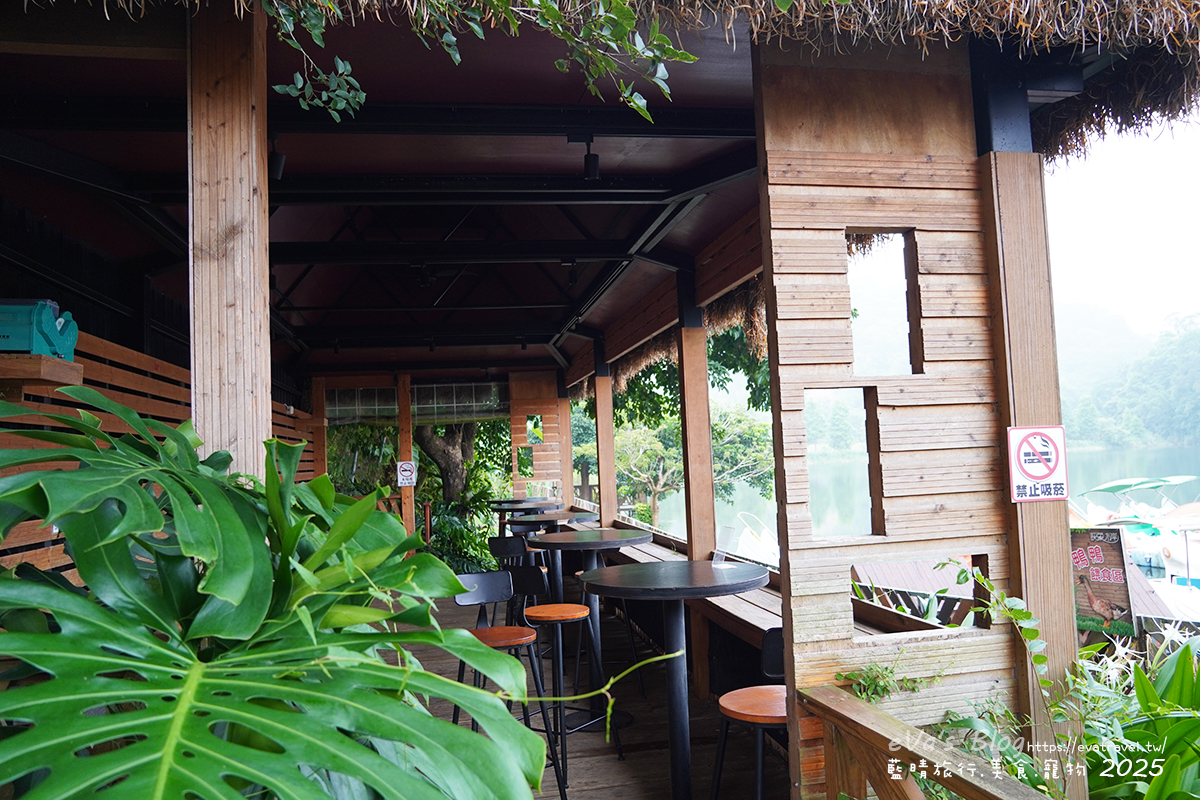 苗栗縣三義鄉【苗栗景觀餐廳】映象水岸｜峇里島風格湖畔餐廳，享受山景湖光與天鵝船的放鬆時光。苗栗景點
