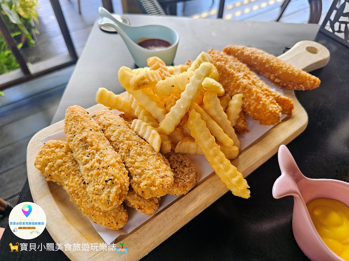 苗栗三義寅藏版南洋秘境！映象水岸湖畔下午茶雙人套餐，夕陽天鵝船超放鬆。