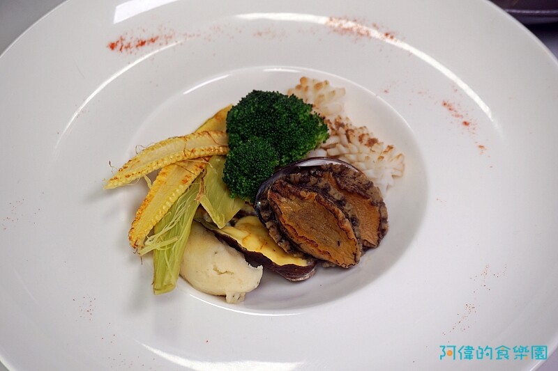 【松江南京】台北漢普頓酒店-洛可可茶苑自助餐5月底用餐享7折優惠、當日壽星5折優惠，還有精緻主餐三選一