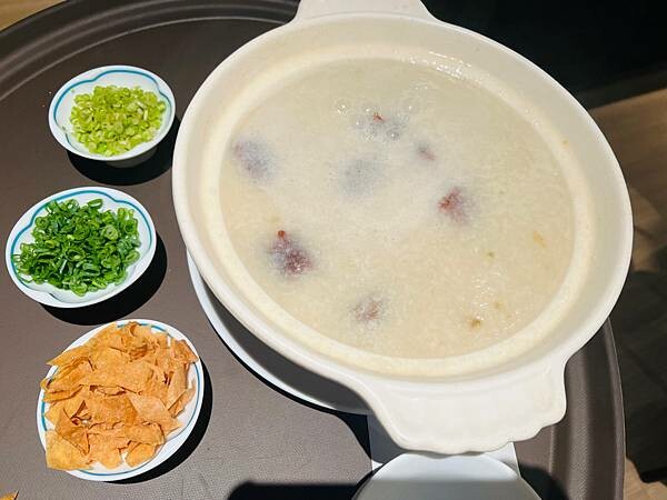 高雄洲際酒店中餐廳:湛露。宴客聚餐的好選擇。必推脆皮烤鴨 高雄洲際酒店中餐廳:湛露。宴客聚餐的好選擇。必推脆皮烤鴨